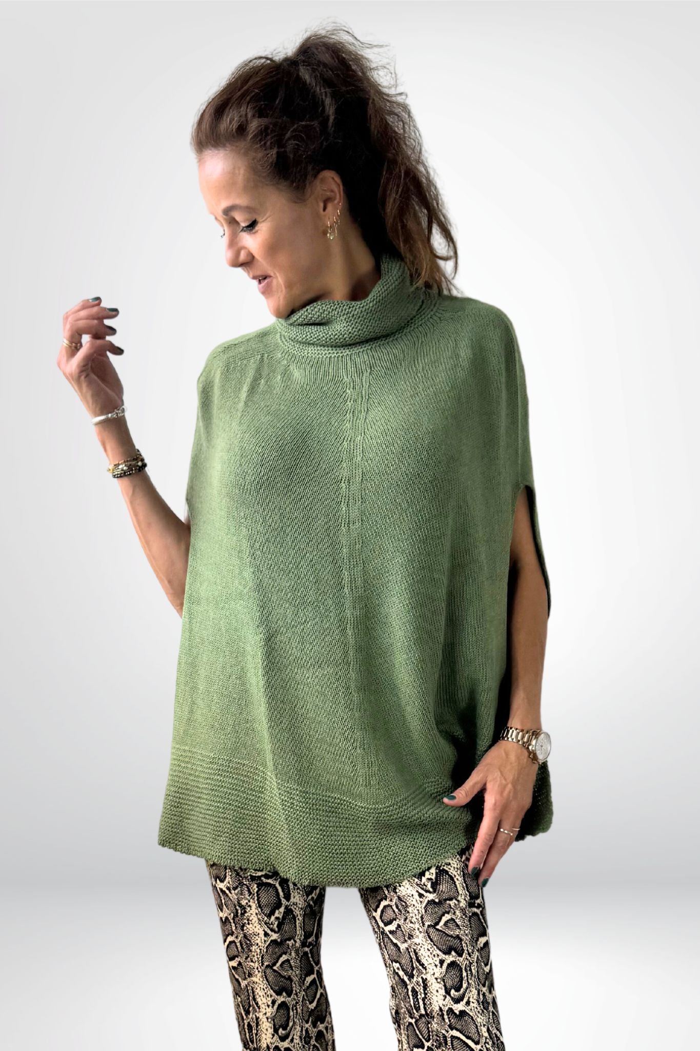 Gebreide Sourí-Poncho met colletje