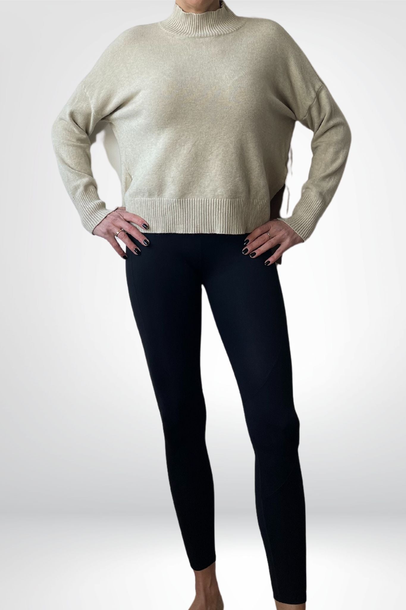 Trui beige met col 3 op legging Sourí Fashion