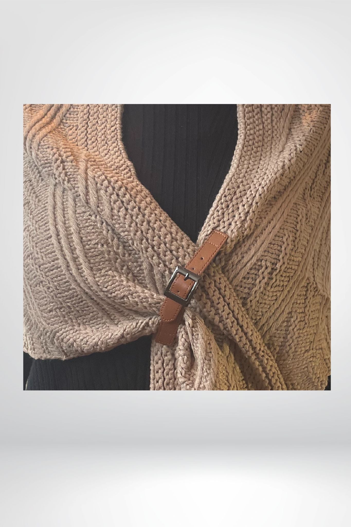 vest met riem close Sourí Fashion